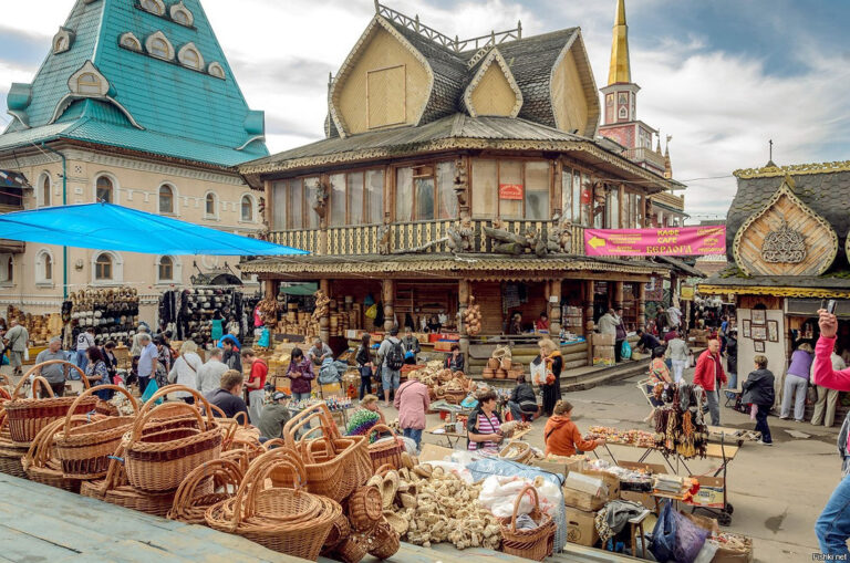 What souvenirs to bring back from Russia: If You Don’t Want to buy a Matryoshka or a bottle of vodka